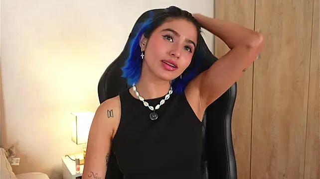 Sky_Riyoo Chat XXX in diretta