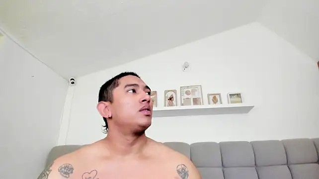 Chat XXX en directo de erotic_sins