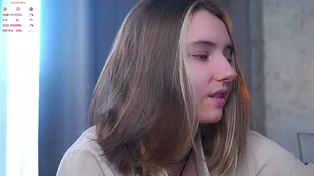 MeghanElson   – Naživo XXX chat