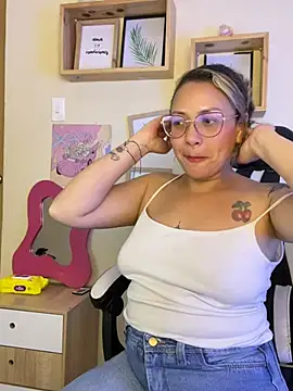 carolagomezz's Live XXX Chat