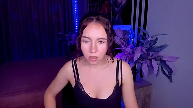 TriciaSpring's Live XXX Chat