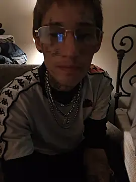 CamsWRLD Show in webcam