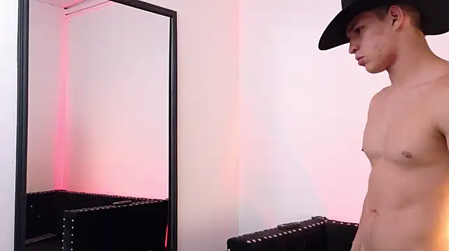 Apolo_Warrior Webcam show