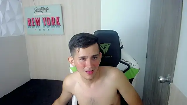 Chatroom XXX en direct de JaxBlue_