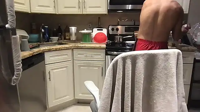 BigGuyMuscle live XXX chat
