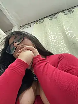 virginbrunette99's Live XXX Chat