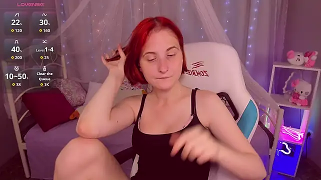 Chatroom XXX en direct de KiraElwood