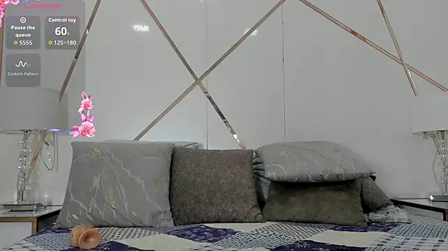 angel_modeusSucubo Show Webcam