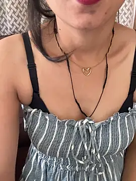 Loviiie Live XXX Chat