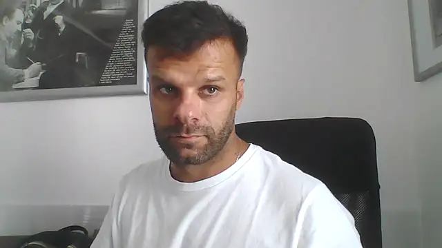 FROCETTO93 élő XXX-chatje