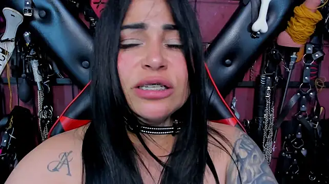 sadistic_aradia's Live XXX Chat