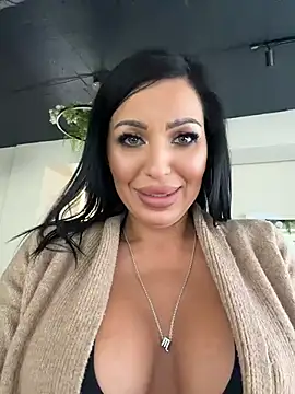 Živý XXX chat ReynaMorel