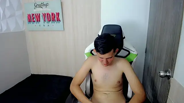 Chatroom XXX en direct de JaxBlue_