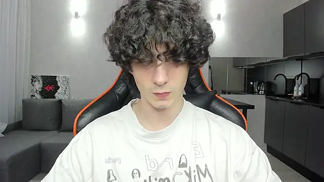 Rakimaru_ Chat XXX in diretta