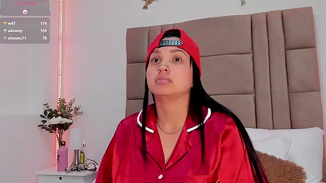 Chat +18 de Agatha_Atenea11 ao vivo