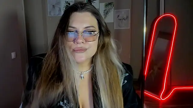 Czat XXX na żywo – MiraTorson