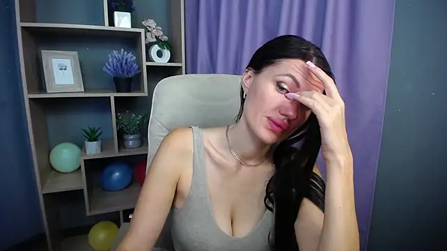 Chat XXX en directo de MilaLoona