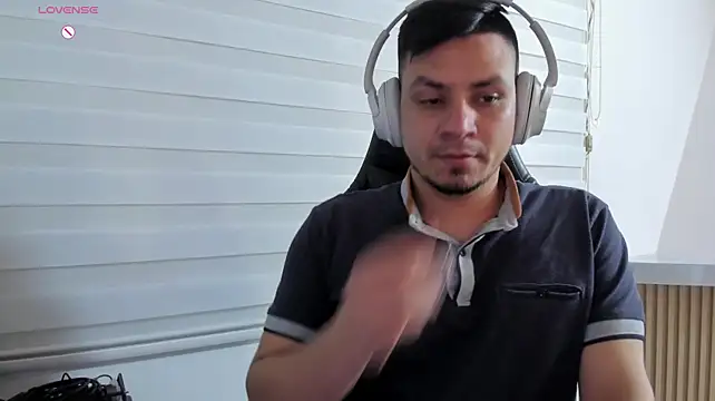 Chat +18 de Rick_Adams ao vivo