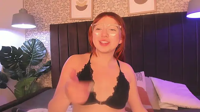 Roussy's Live XXX Chat