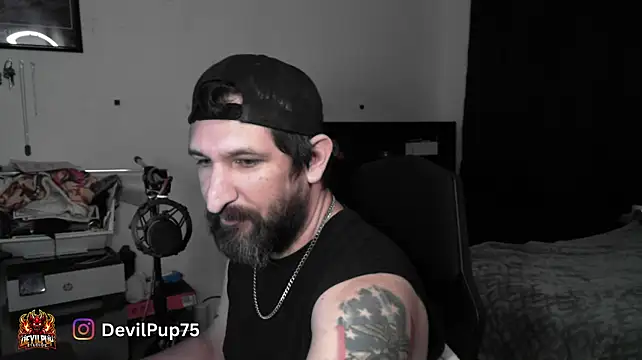 צ'אט XXX בשידור חי של DevilPup75_