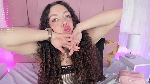 Ruby_diamonds' Live XXX Chat