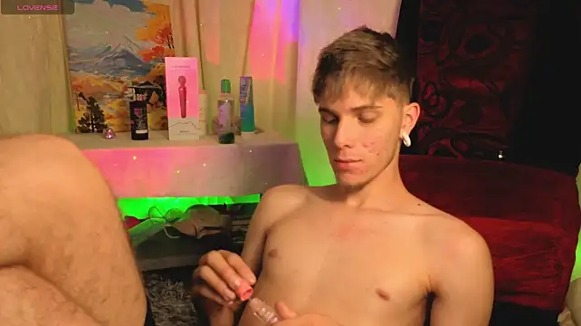 robbinblaze_ Adlı Modelin Canlı XXX Sohbeti