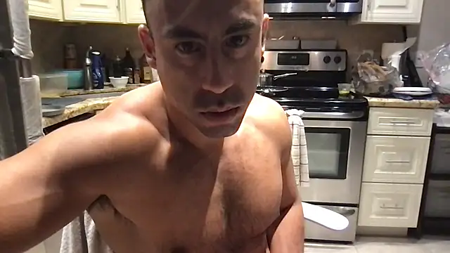 BigGuyMuscle live XXX chat