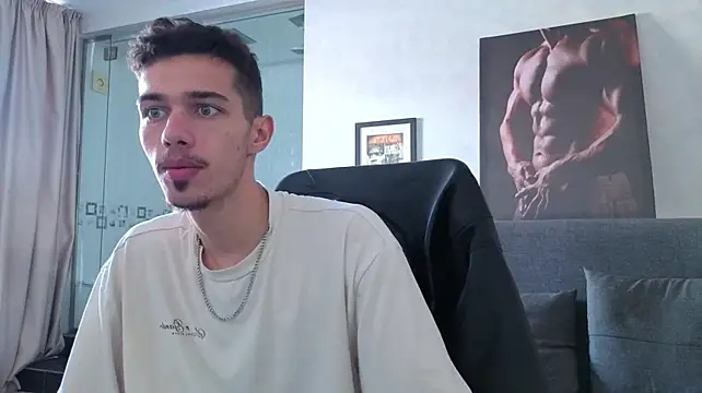 XXX chat uživo modela KaydenDrew