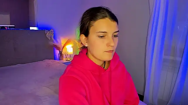 Laura_Leee Chat XXX in diretta