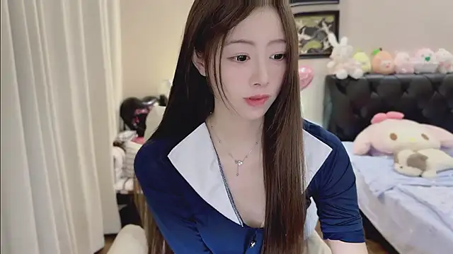 Evacute-top's Live XXX Chat