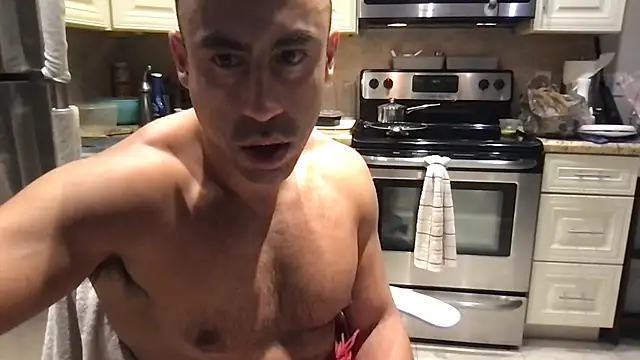 Chatroom XXX en direct de BigGuyMuscle