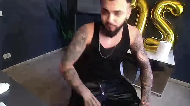 OscarWillss Chat XXX live