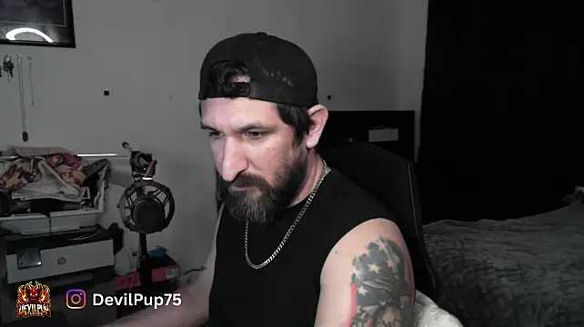 Chat XXX en directo de DevilPup75_