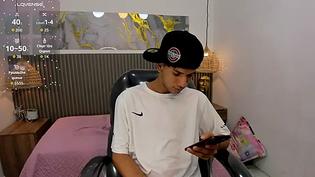 XXX chat uživo modela JDWhite18