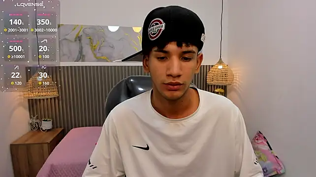 Chat XXX en directo de JDWhite18
