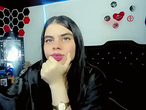 maddison_inova Chat XXX in diretta