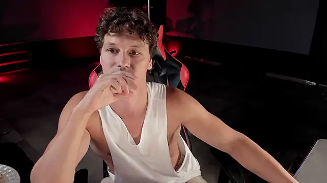 dirty-boss Adlı Modelin Canlı XXX Sohbeti