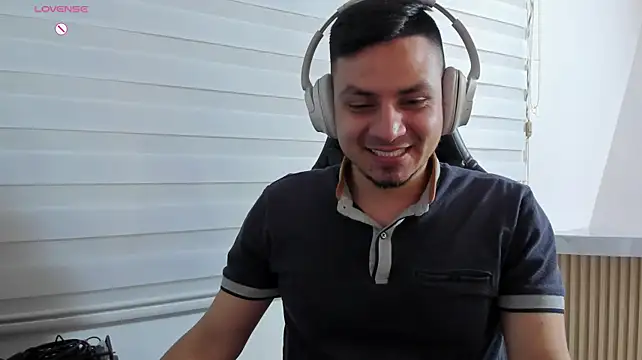 XXX chat uživo modela Rick_Adams