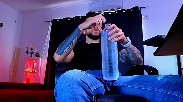 MightyAaron66 – Live XXX-chat