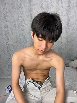 guoguo18's Live XXX Chat