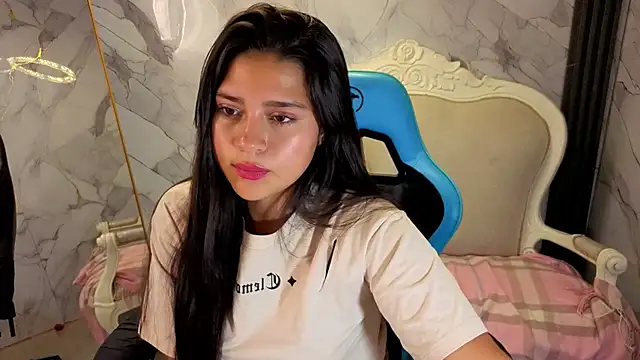 Živý XXX chat Emilia_love_a