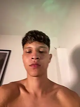 Twinkcock22's Live XXX Chat