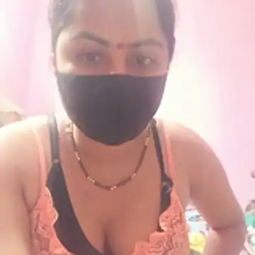 sakshi_moni élő XXX-chatje