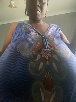 Biggblackboobs Adlı Modelin Canlı XXX Sohbeti