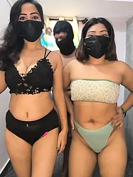 Family02 Webcam-Show