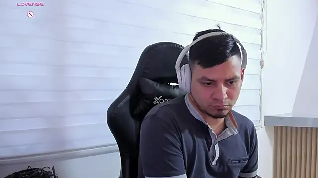 XXX chat uživo modela Rick_Adams