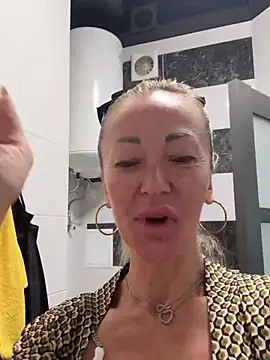 Nolly_moniika__のライブXXXチャット