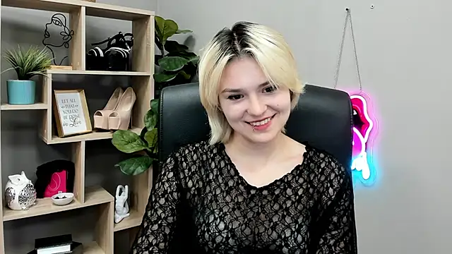 SweetLilyxo's Live XXX Chat