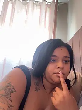 Chat +18 de goldenevny ao vivo
