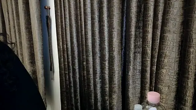 Webkamerová show MZZZWETWET